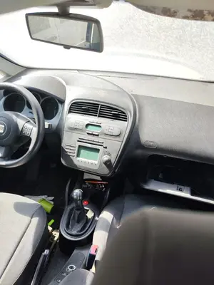 Foto de SISTEMA AUDIO / RADIO CD SEAT ALTEA (5P1) 1.9 TDI (105 CV / 77 KW)