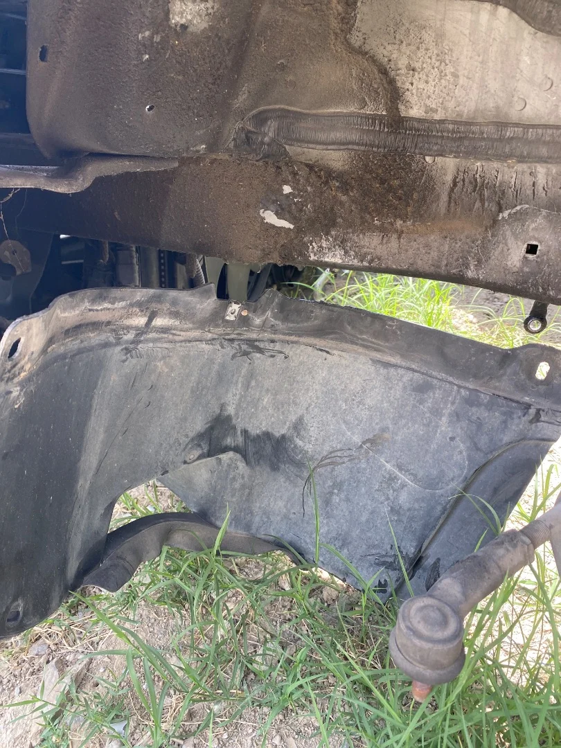 Foto de PASO RUEDA DELANTERO IZQUIERDO VOLKSWAGEN PASSAT VARIANT (3C5) 2.0 TDI DPF (170 CV / 125 KW) referencia 3C0805977