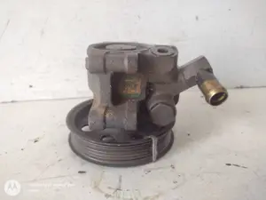 Foto de BOMBA DIRECCION FORD FOCUS BERLINA (CAK) referencia XS4E3A733AC