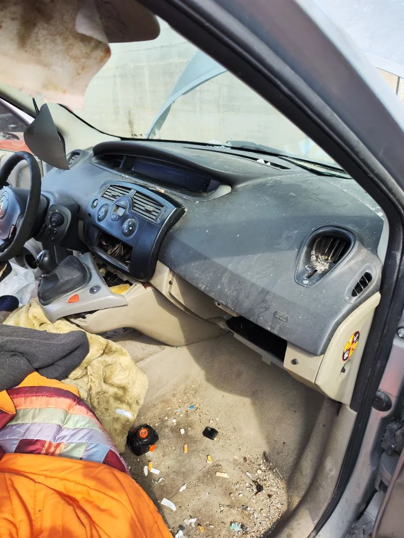 Foto de SALPICADERO RENAULT SCENIC II 1.5 dCi Diesel (101 CV / 74 KW) referencia 1899150549