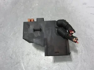 Foto de CAJA RELES / FUSIBLES OPEL ASTRA G BERLINA 1.7 Turbodiesel CAT (X 17 DTL / 2H8) (68 CV / 50 KW) referencia 96560119 foto 3
