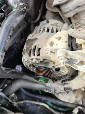 Foto de ALTERNADOR MERCEDES-BENZ CLK (BM 208) CABRIO 3.2 V6 18V CAT (218 CV / 160 KW)