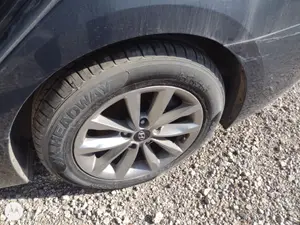 Foto de PASO RUEDA TRASERO IZQUIERDO HYUNDAI I40 (VF) 1.7 CRDi CAT (136 CV / 100 KW)