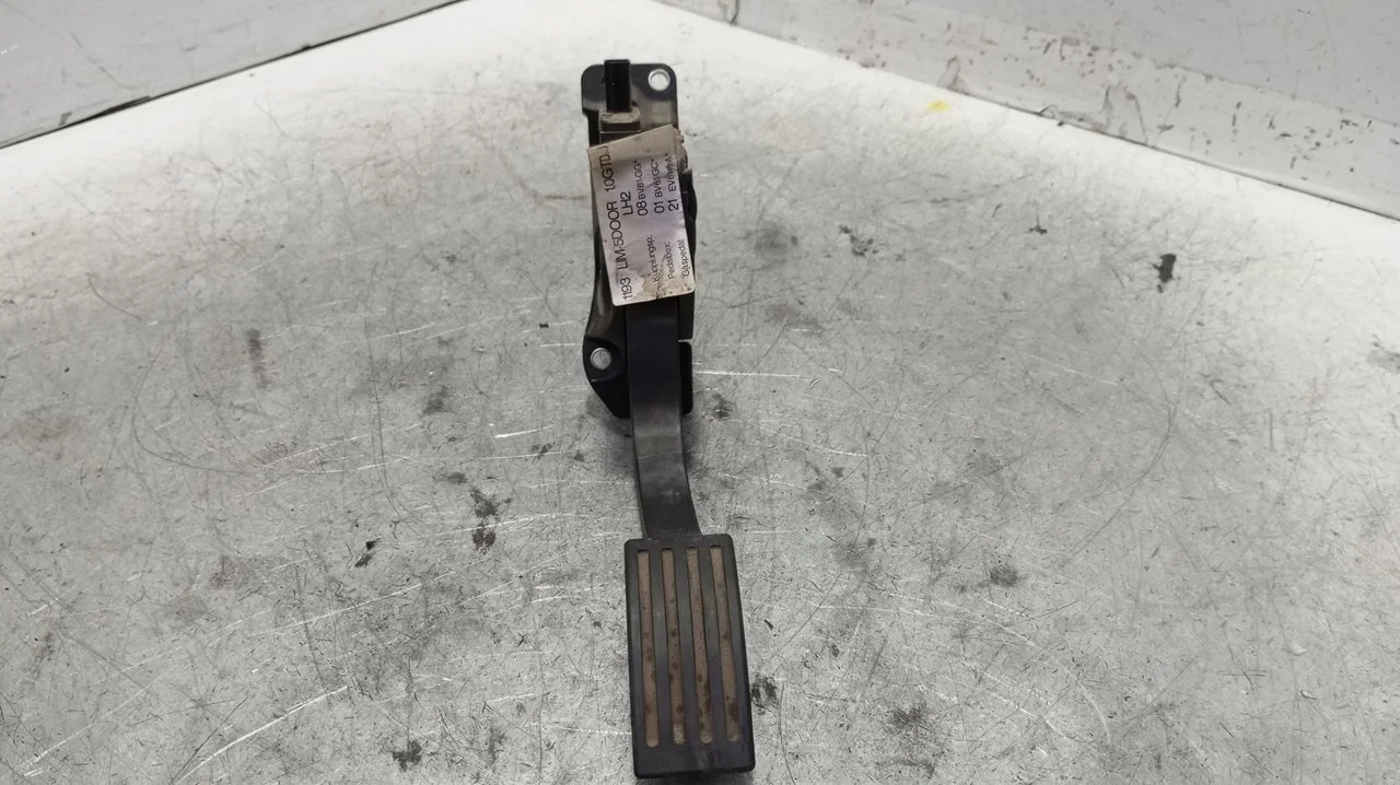 Foto de POTENCIOMETRO PEDAL FORD FOCUS BERLINA (CEW) 1.0 EcoBoost CAT (125 CV / 92 KW) referencia EV619F836AA