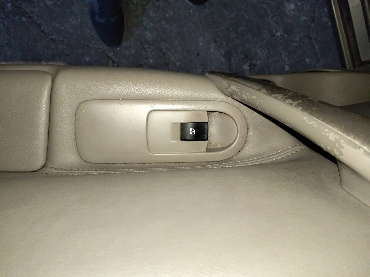 Foto de MANDO ELEVALUNAS DELANTERO DERECHO RENAULT SCENIC II (JM)