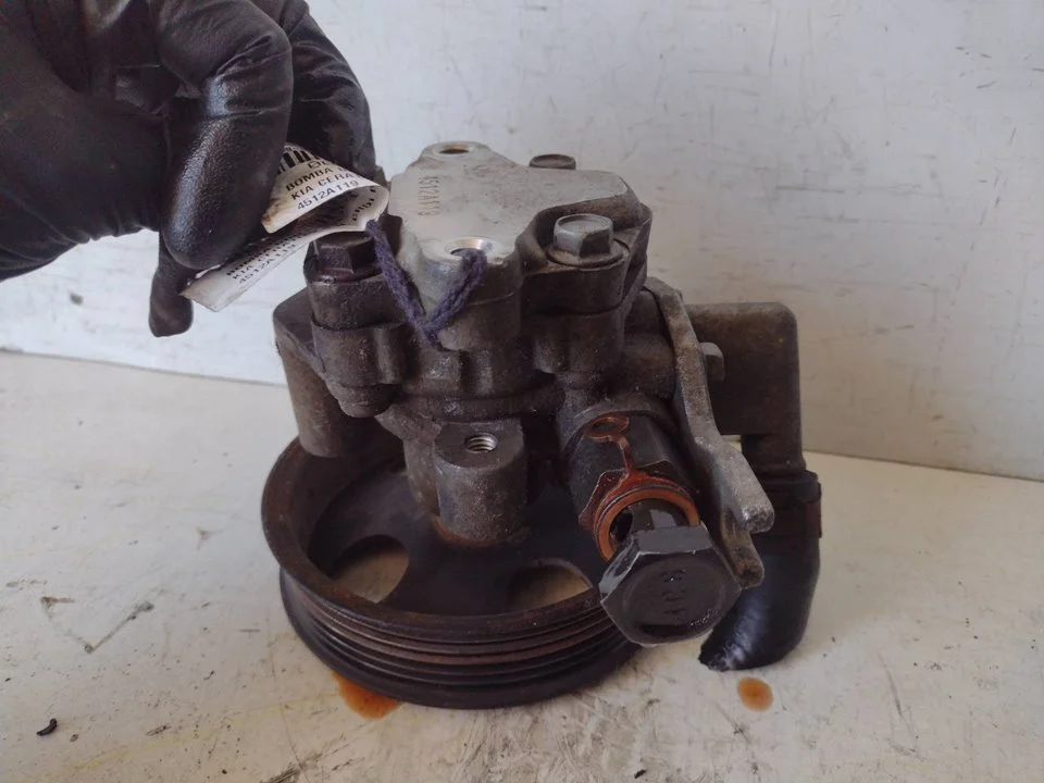 Foto de BOMBA DIRECCION KIA CERATO (LD) 2.0 Turbodiesel CAT (113 CV / 83 KW) referencia 4512A119