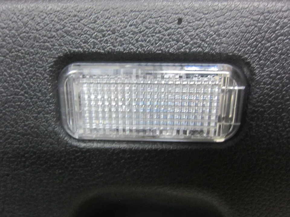 Foto de LUZ INTERIOR PORSCHE MACAN (95BA)