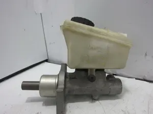 Foto de BOMBA FRENO BMW SERIE 3 BERLINA (E46) 2.0 16V Diesel CAT (136 CV / 100 KW) referencia 03350884451 foto 2