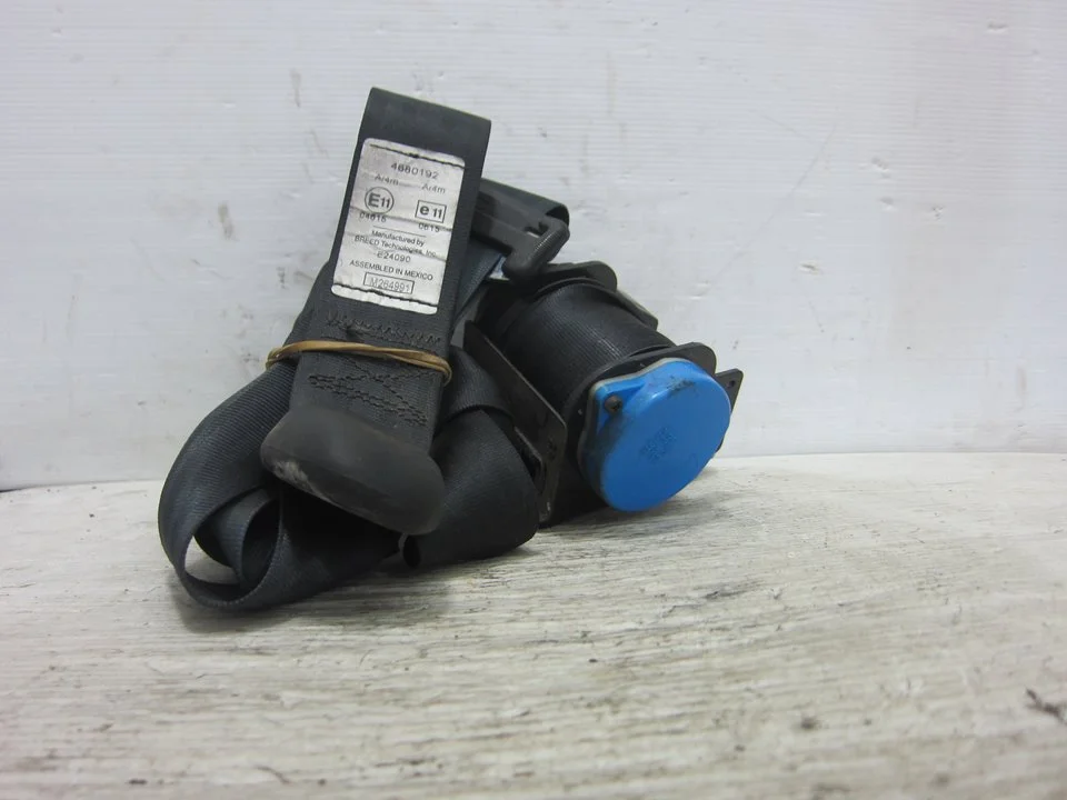 Foto de CINTURON SEGURIDAD DELANTERO DERECHO CHRYSLER GRAND VOYAGER (RT) referencia 4680192