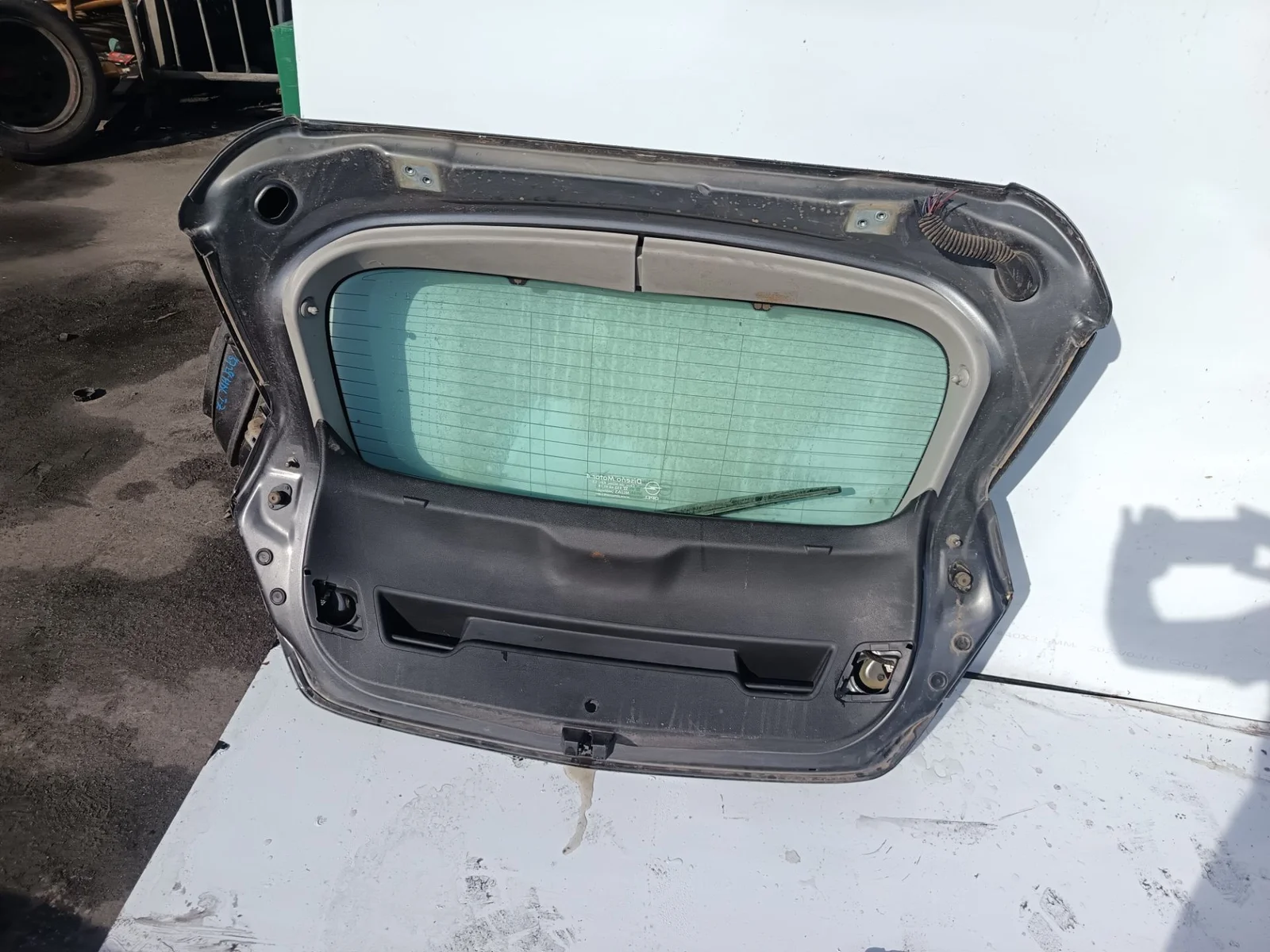 Foto de GUARNECIDO PORTON TRASERO OPEL ASTRA J BERLINA 5P 1.7 16V CDTI (110 CV / 81 KW)