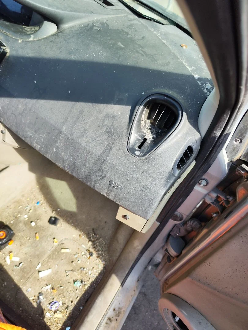 Foto de AIRBAG DELANTERO DERECHO RENAULT SCENIC II 1.5 dCi Diesel (101 CV / 74 KW) referencia 8200230383