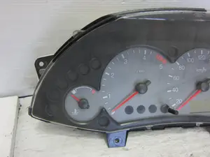 Foto de CUADRO INSTRUMENTOS FORD FOCUS FAMILIAR (CAK) 1.8 TDCi CAT (101 CV / 74 KW) referencia 98AP10841BC foto 3
