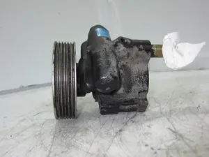 Foto de BOMBA DIRECCION RENAULT LAGUNA GRANDTOUR (K56) referencia 7700875707A foto 3