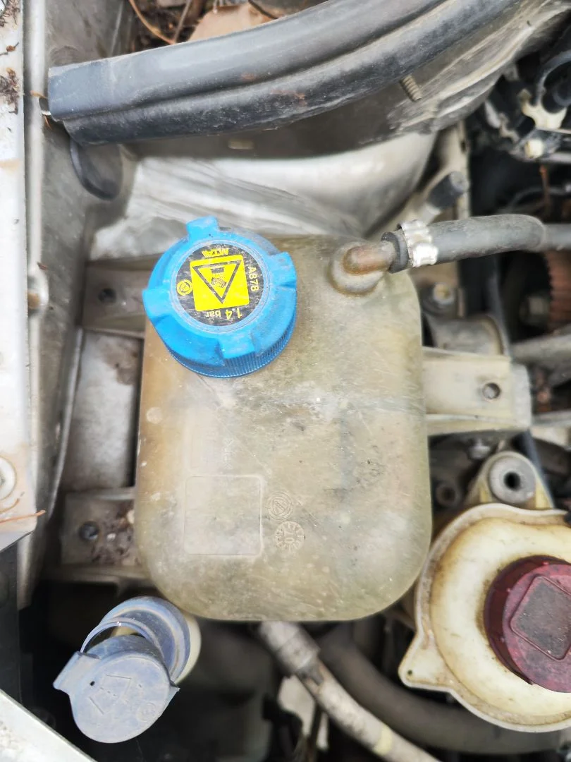 Foto de DEPOSITO EXPANSION FIAT I DOBLÒ (119) 1.9 Diesel CAT (63 CV / 46 KW) referencia 0051891028