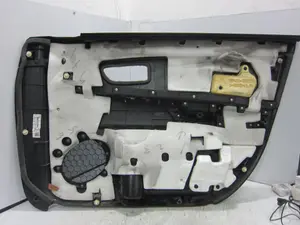 Foto de GUARNECIDO PUERTA DELANTERA IZQUIERDA MAZDA 3 BERLINA (BK) 2.0 Diesel CAT (143 CV / 105 KW) referencia BS3S68450C02 foto 2