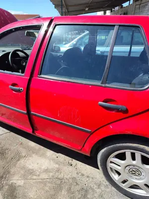 Foto de PUERTA TRASERA IZQUIERDA VOLKSWAGEN GOLF IV BERLINA (1J1)(10.1997) 1.9 TDI (90 CV / 66 KW)