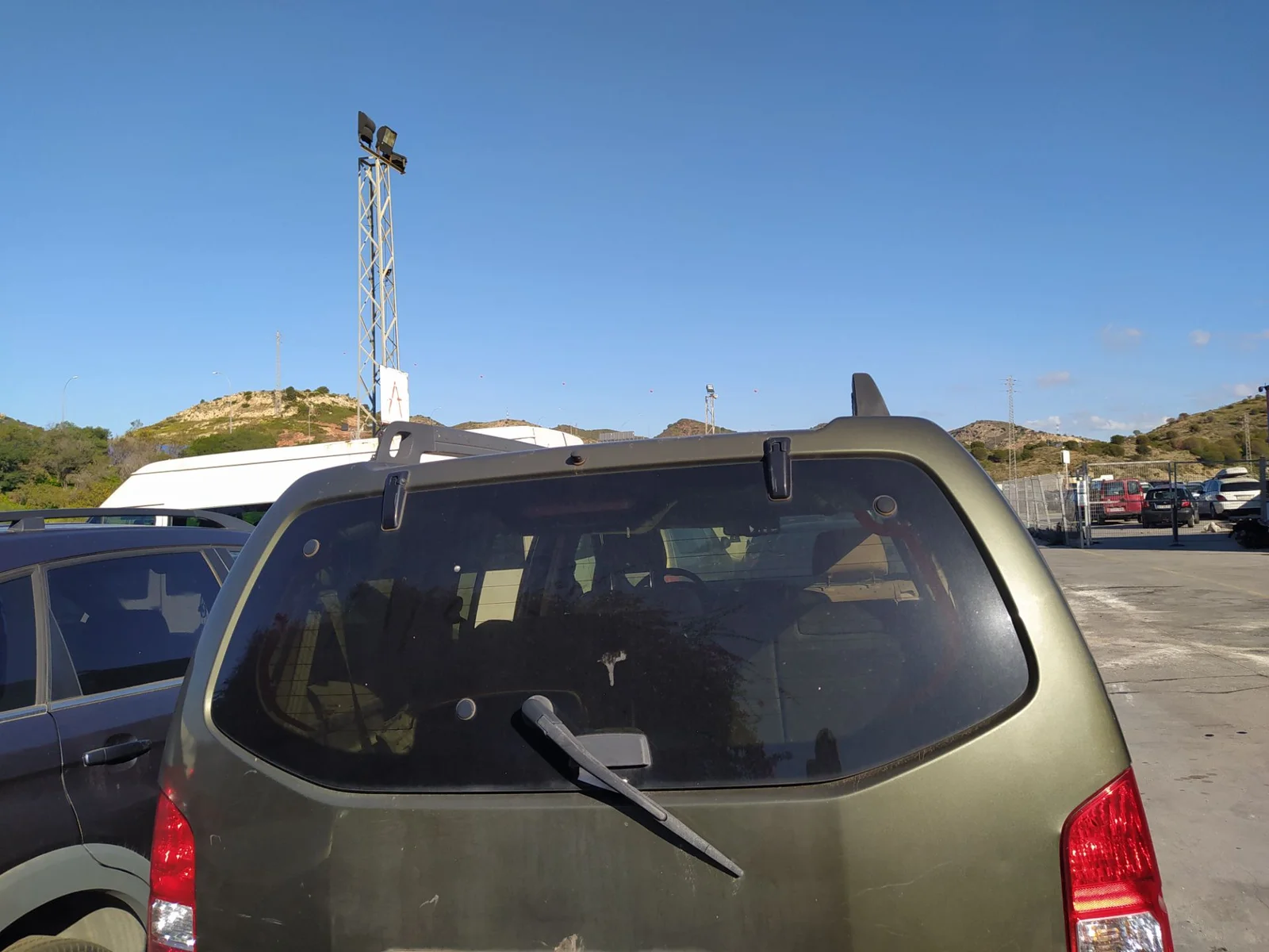 Foto de PORTON TRASERO NISSAN PATHFINDER (R51) 2.5 dCi Diesel CAT (190 CV / 140 KW) referencia K0100AX0MC