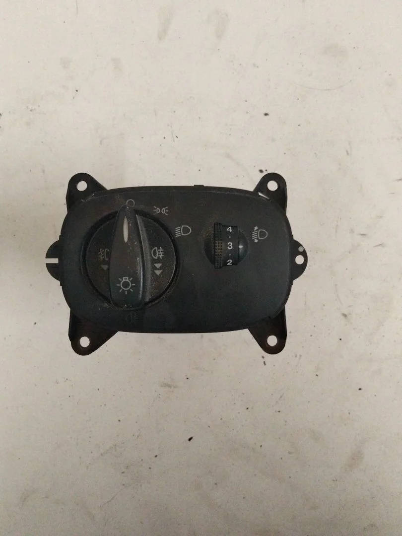 Foto de MANDO LUCES FORD TRANSIT CONNECT (TC7) 1.8 TDDI Turbodiesel CAT (90 CV / 66 KW) referencia 498610