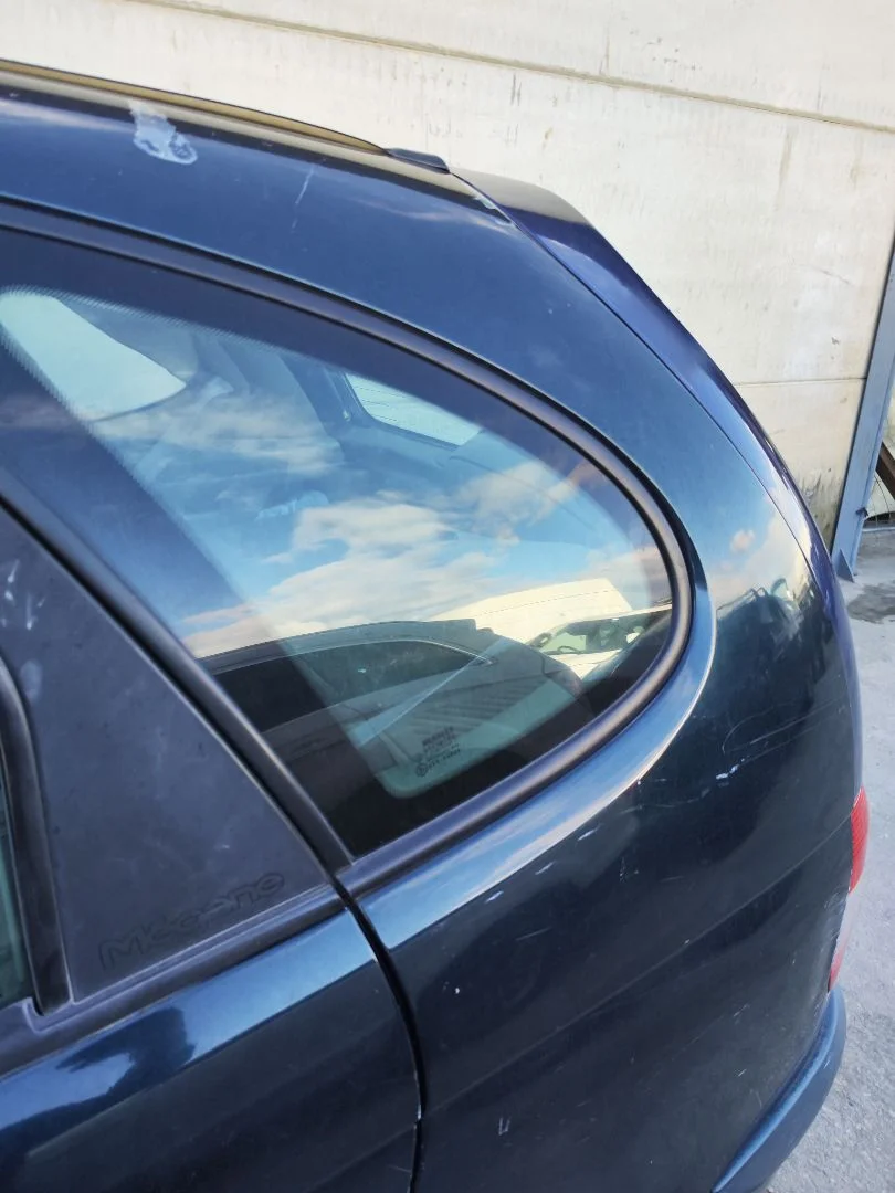 Foto de LUNA CUSTODIA TRASERA IZQUIERDA RENAULT SCENIC I (JA...) 1.9 dCi Diesel CAT (102 CV / 75 KW)