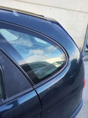 Foto de LUNA CUSTODIA TRASERA IZQUIERDA RENAULT SCENIC I (JA...) 1.9 dCi Diesel CAT (102 CV / 75 KW)