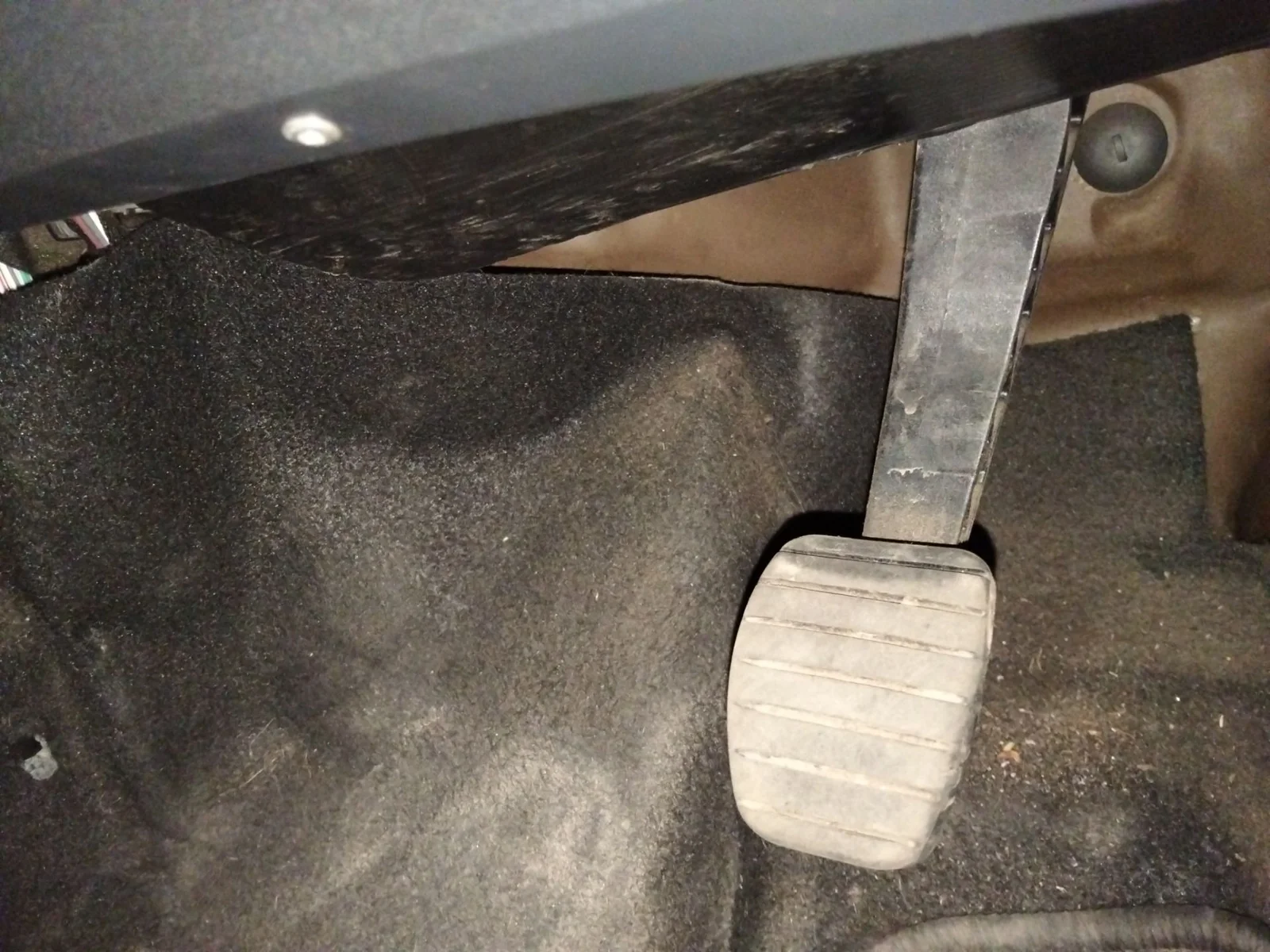 Foto de PEDAL EMBRAGUE DACIA DUSTER I 1.2 16V TCE CAT (125 CV / 92 KW)
