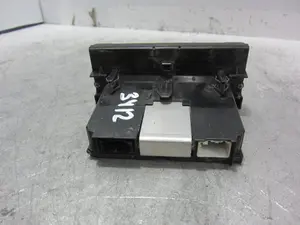 Foto de PANTALLA MULTIFUNCION VOLVO C30 1.6 Diesel CAT (109 CV / 80 KW) referencia 30797719 foto 2