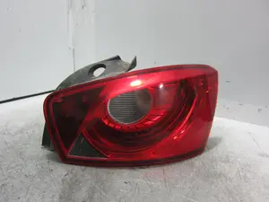 Foto de PILOTO TRASERO DERECHO SEAT IBIZA BERLINA (6J5) 1.2 TSI (86 CV / 63 KW) referencia 0283956100