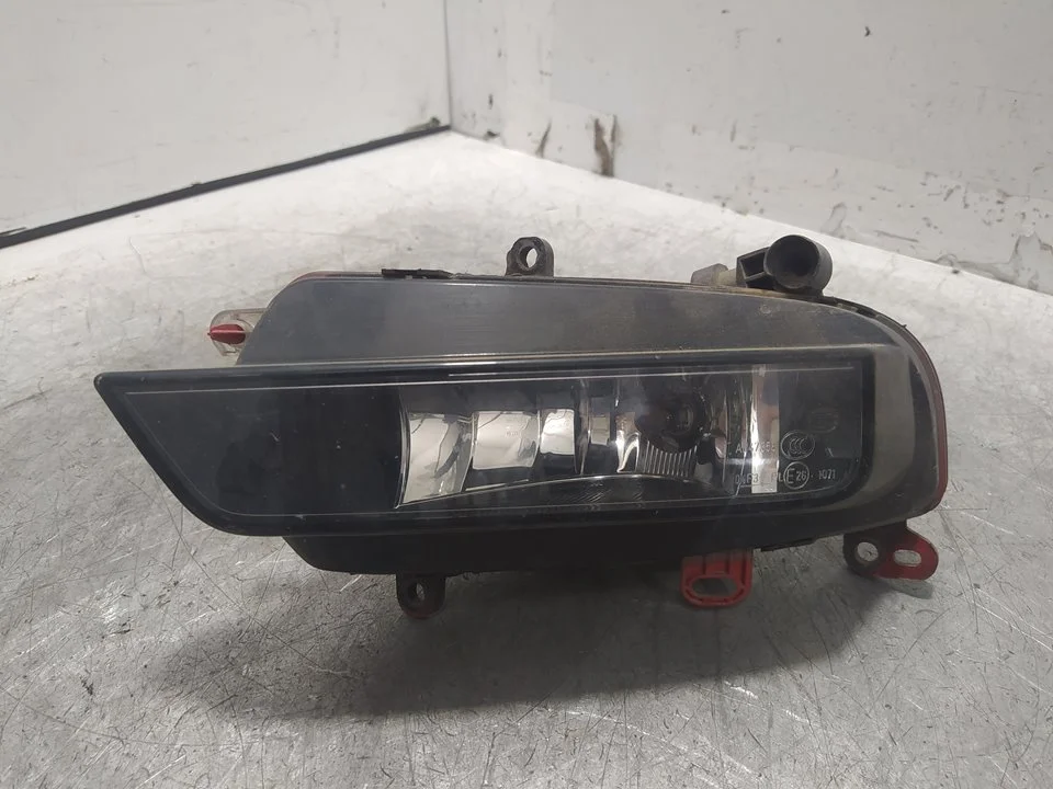 Foto de FARO ANTINIEBLA IZQUIERDO AUDI A1 SPORTBACK (8XF) 1.6 TDI (116 CV / 85 KW) referencia 8XA941699