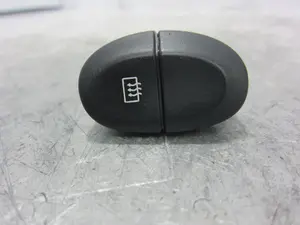 Foto de INTERRUPTOR RENAULT MEGANE I FASE 2 GRANDTOUR (KA...) referencia 429990B