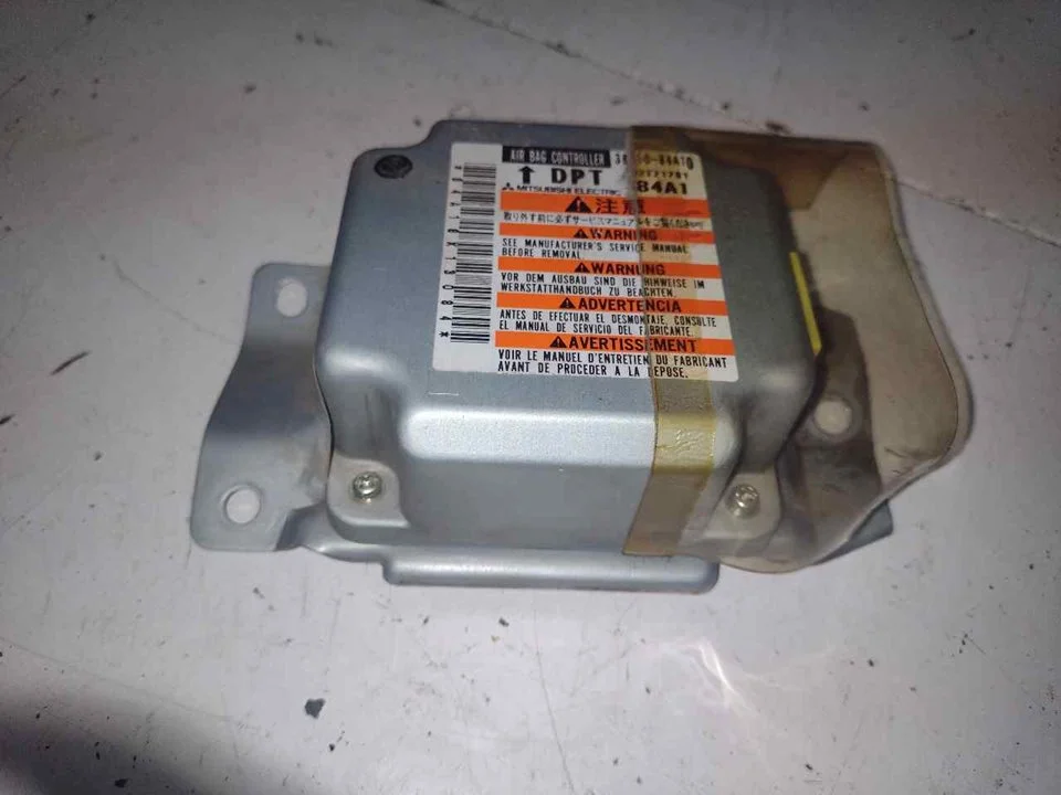 Foto de CENTRALITA AIRBAG SUZUKI JIMNY (SN/FJ) 1.5 DDiS Turbodiesel CAT (86 CV / 63 KW) referencia 3891084A10