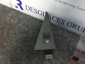 Foto de MANDO ELEVALUNAS DELANTERO DERECHO SEAT LEON (1P1) referencia 7L6959855B foto 3