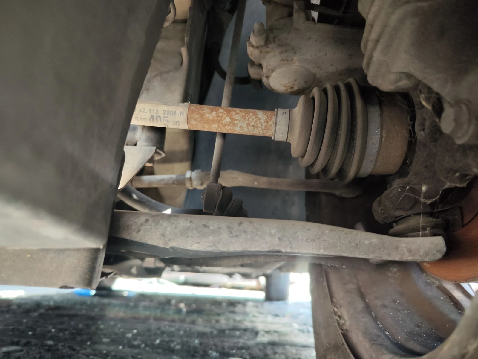 Foto de BRAZO SUSPENSION DELANTERO IZQUIERDO PEUGEOT 207 1.4 (73 CV / 54 KW)