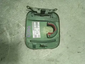 Foto de TAPA EXTERIOR COMBUSTIBLE NISSAN MICRA (K11) 1.0 16V CAT (54 CV / 40 KW) referencia 7883073B00 foto 2