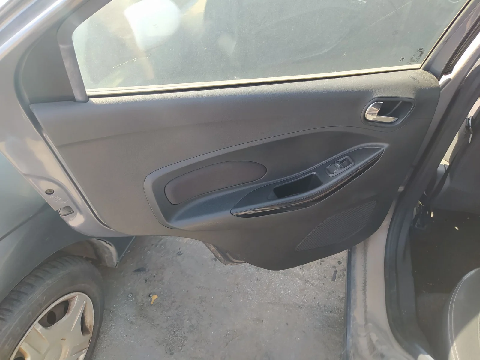 Foto de RETENEDOR PUERTA FORD KA+ (CDU) 1.2 Ti-VCT CAT (86 CV / 63 KW) referencia 1545553