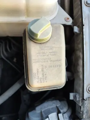 Foto de BOMBA DIRECCION AUDI A8 (D2) 4.2 V8 40V (310 CV / 228 KW)