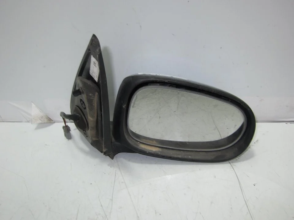 Foto de RETROVISOR DERECHO NISSAN ALMERA (N16/E) 1.8 16V CAT (116 CV / 85 KW) referencia 015827
