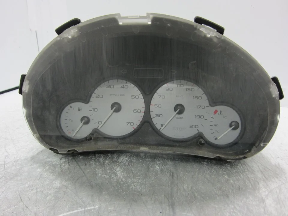 Foto de CUADRO INSTRUMENTOS CITROEN BERLINGO 1.6 16V HDi (90 CV / 66 KW) referencia 9662745380