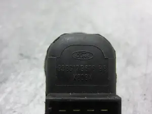Foto de NO IDENTIFICADO FORD FOCUS FAMILIAR (CAK) 1.8 TDCi CAT (101 CV / 74 KW) referencia 93BG17B676BB foto 4