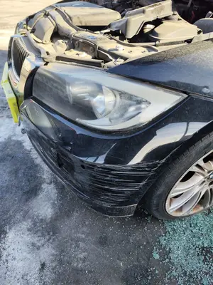 Foto de FARO IZQUIERDO BMW SERIE 3 BERLINA (E90) 2.0 16V Diesel (163 CV / 120 KW) foto 2