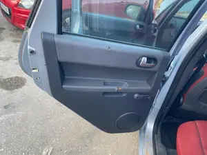 Foto de GUARNECIDO PUERTA TRASERA IZQUIERDA MITSUBISHI COLT CZ3 BERL. 5 (Z30A) 1.3 CAT (95 CV / 70 KW) referencia 7222A211HA