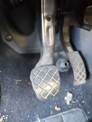 Foto de PEDAL FRENO SEAT CORDOBA BERLINA (6L2) 1.4 16V (75 CV / 55 KW)
