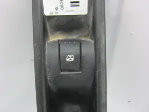 Foto de MANDO ELEVALUNAS DELANTERO DERECHO RENAULT ESPACE IV (JK0) 2.0 16V Turbo (170 CV / 125 KW) referencia 00012127 foto 4