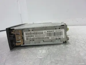 Foto de SISTEMA AUDIO / RADIO CD RENAULT SCENIC II (JM) referencia 8200300858B foto 7