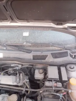 Foto de BRAZO LIMPIA DELANTERO IZQUIERDO OPEL ASTRA G BERLINA 1.6 CAT (Z 16 SE / L55) (84 CV / 62 KW) referencia 90559553