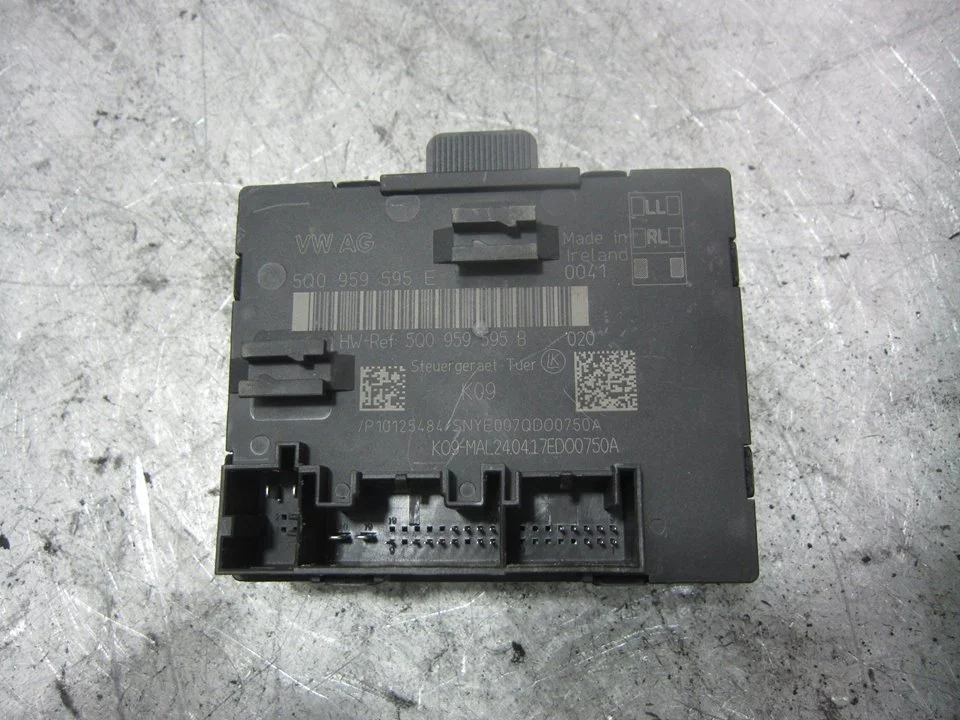 Foto de MODULO ELECTRONICO VOLKSWAGEN TIGUAN (5N2) referencia 5Q0959595E