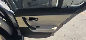 Foto de GUARNECIDO PUERTA TRASERA DERECHA BMW SERIE 3 BERLINA (E90) 2.0 CAT (129 CV / 95 KW)