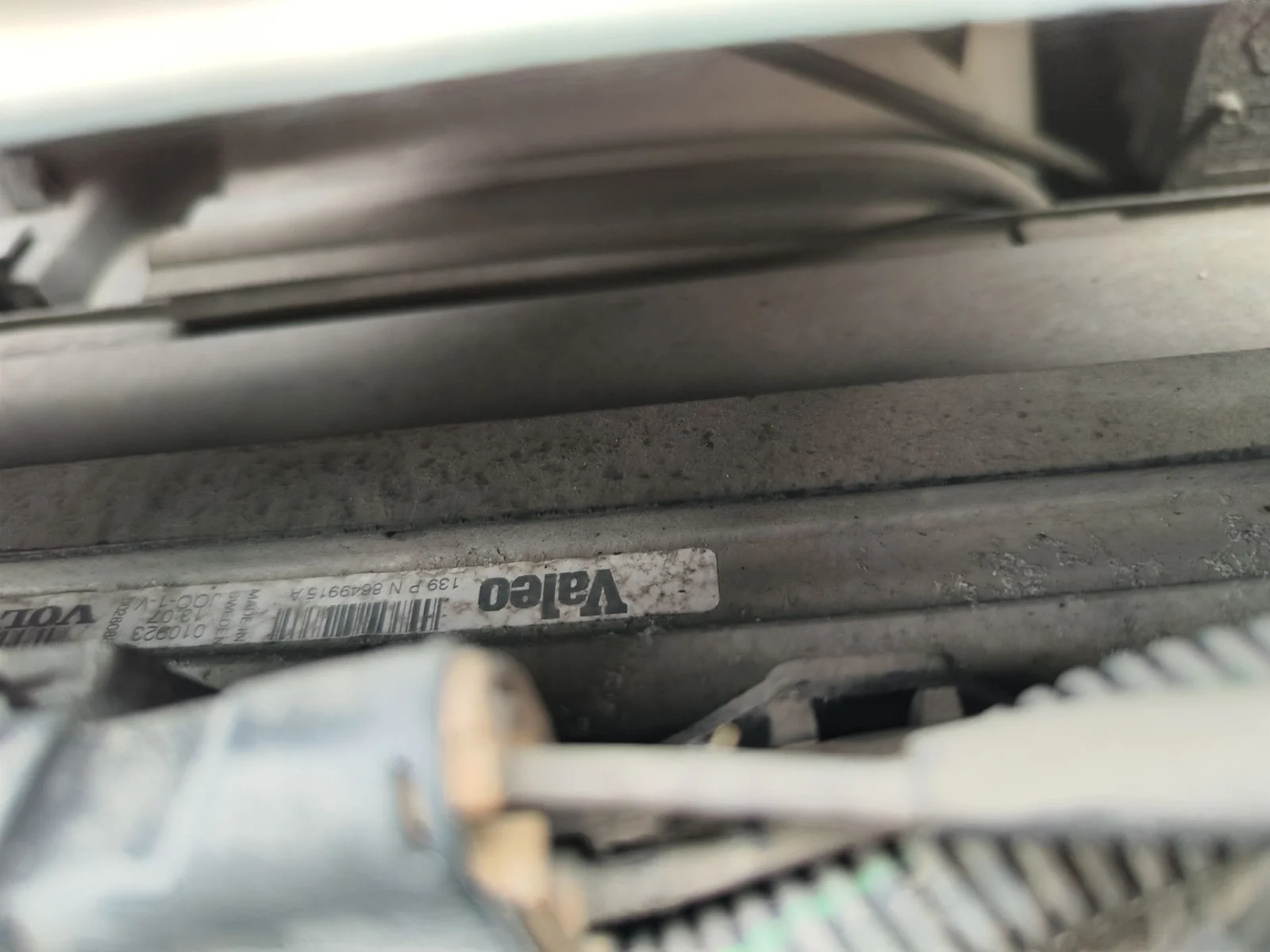 Foto de CONDENSADOR / RADIADOR AIRE ACONDICIONADO VOLVO S80 BERLINA 2.4 Diesel CAT (163 CV / 120 KW) referencia 30676602