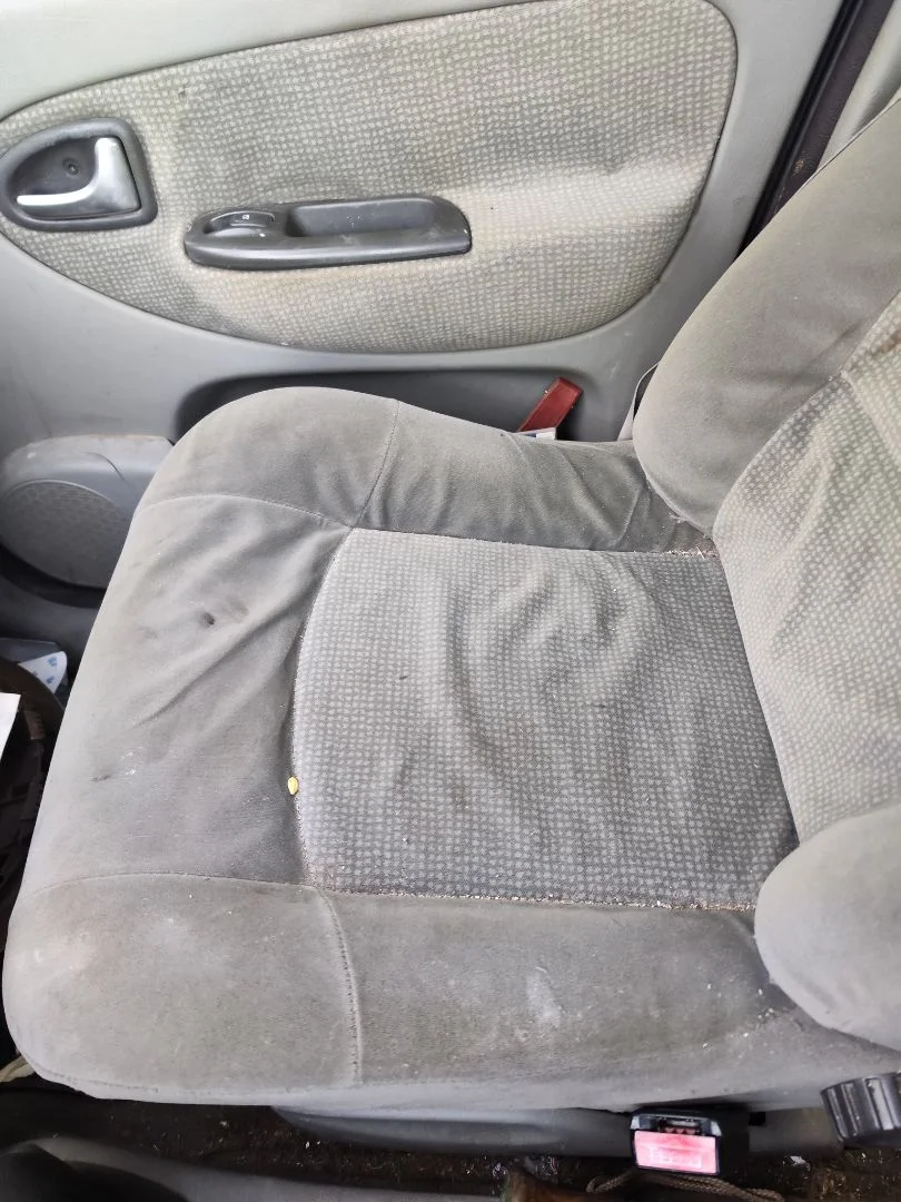 Foto de ASIENTO DELANTERO DERECHO RENAULT SCENIC I (JA...) 1.9 dCi Diesel CAT (102 CV / 75 KW)