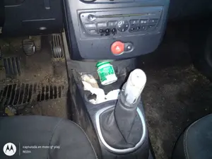 Foto de WARNING RENAULT CLIO III 1.2 16V (75 CV / 55 KW)