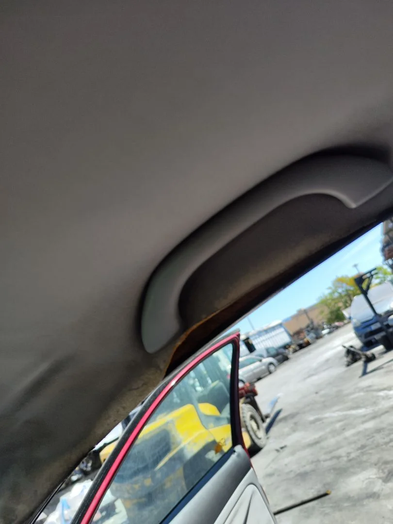 Foto de ASIDERO TECHO DELANTERO DERECHO VOLKSWAGEN PASSAT BERLINA (3B2) 1.9 TDI (116 CV / 85 KW) referencia 3B0857607 FKZ